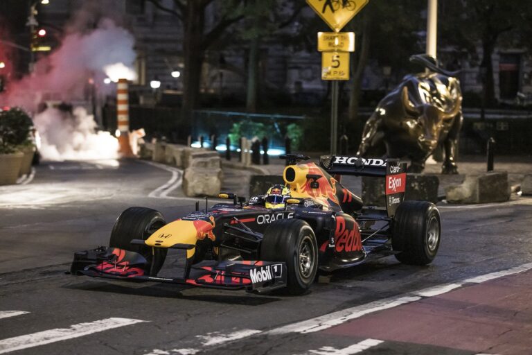 A “Nagy Almában” mutatja be a Red Bull az új autóját