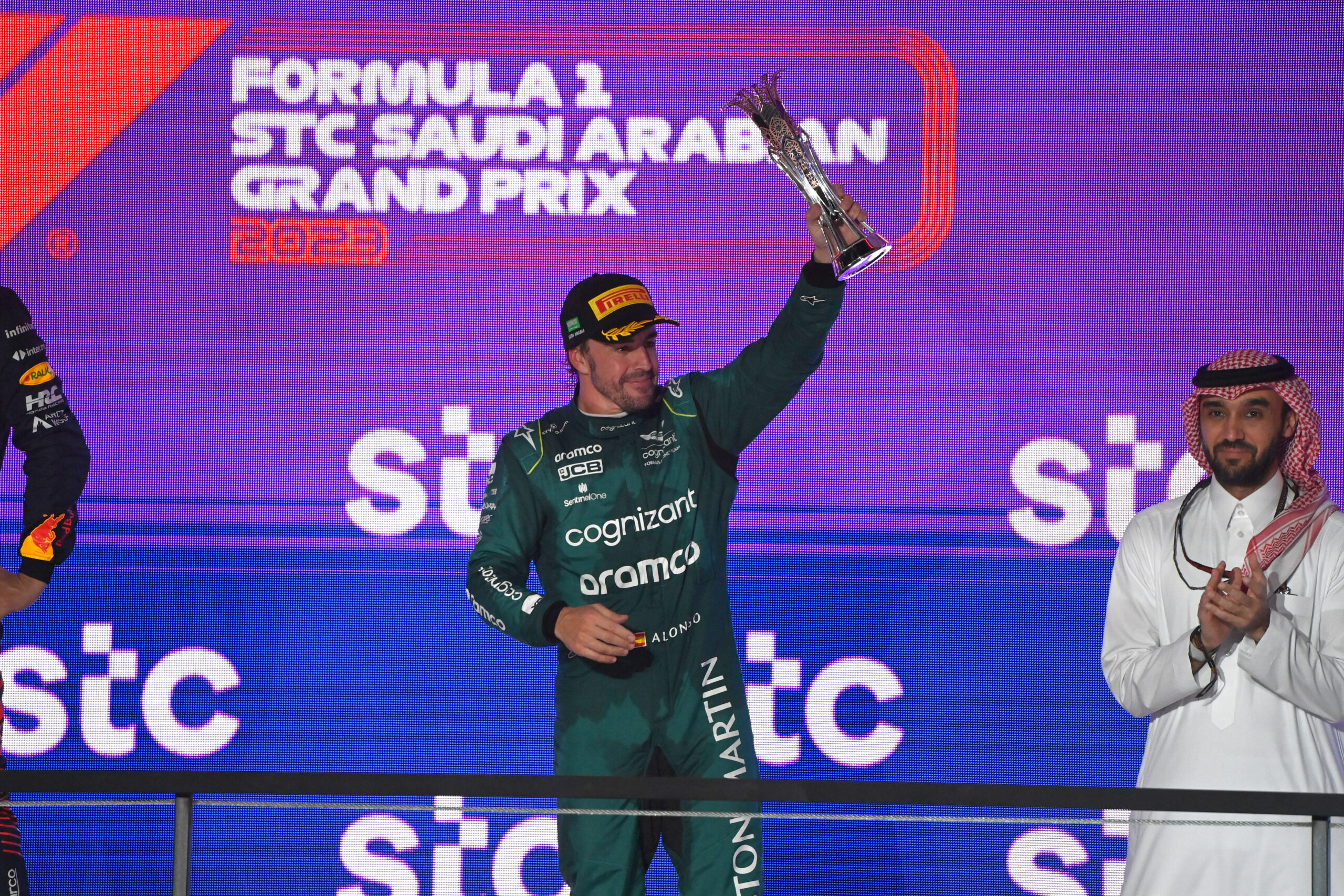 Így változnak a szabályok az F1 röhejes ügye után