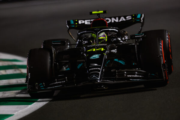Forma-1, Lewis Hamilton, Mercedes, Szaúd-arábiai Nagydíj 2023, péntek