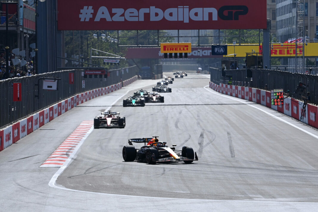 Forma-1, Max Verstappen, Red Bull, Charles Leclerc, Ferrari, Azeri Nagydíj 2023, futam