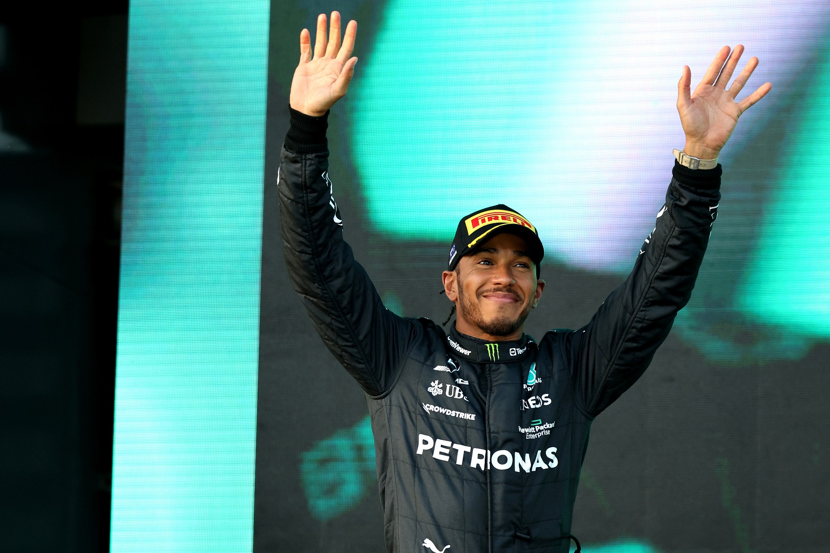 Igazi világsztárral szurkolt együtt Lewis Hamilton