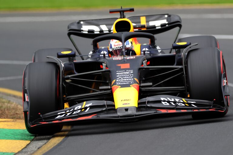 Verstappen és Alonso volt a leggyorsabb az időmérő előtt