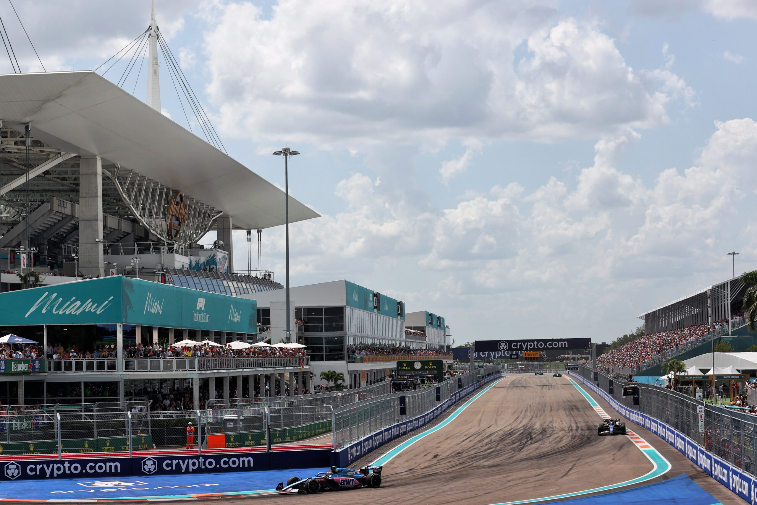 Ecclestone: Túl sok az F1-es verseny, és az amerikaiakat őrülten szervezik