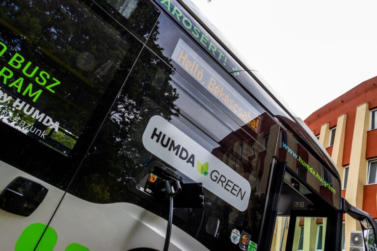 Második alkalommal közlekedik elektromos busz Békéscsabán a Zöld Busz Programban