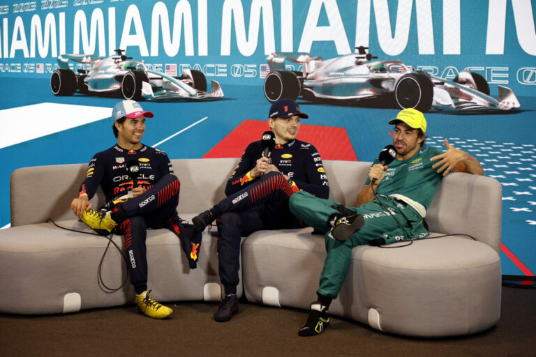 Sergio Pérez, Max Verstappen, Fernando Alonso