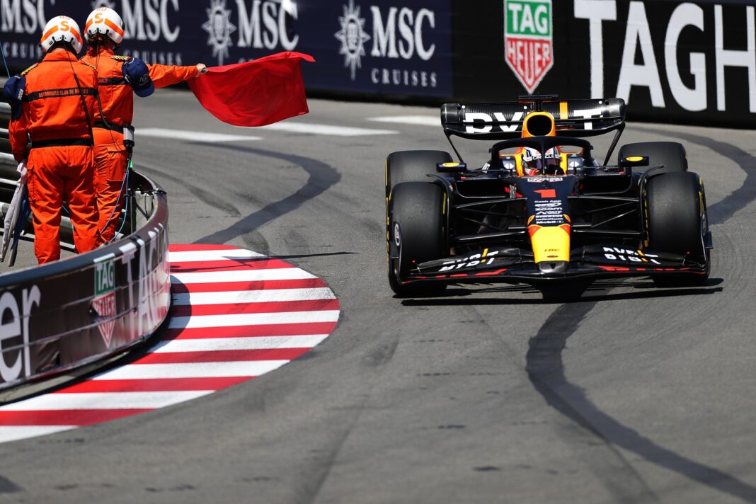 Max Verstappen, Red Bull, Red Flag, piros zászló, Monaco, sportbírók,