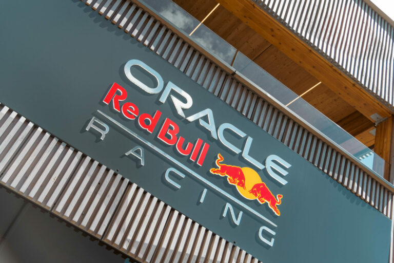 Red Bull logó