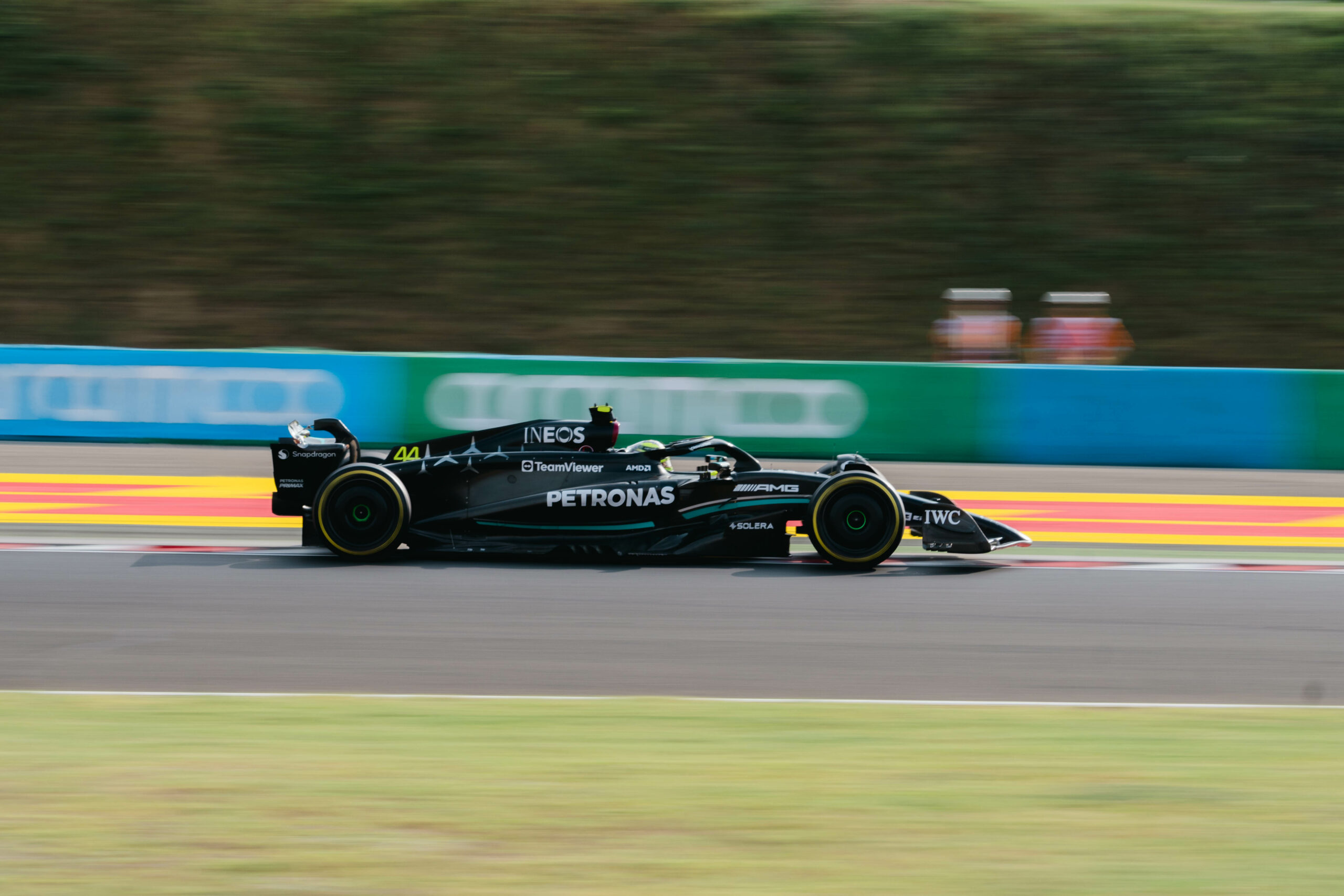 Hamilton robbantotta a legnagyobbat a Hungaroringen az időmérő előtt