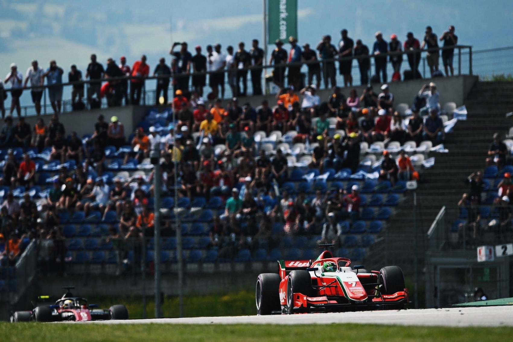 Akár a Forma-1-ben is megjelenhet a Mercedes juniorját lenyűgöző pulzusmérő