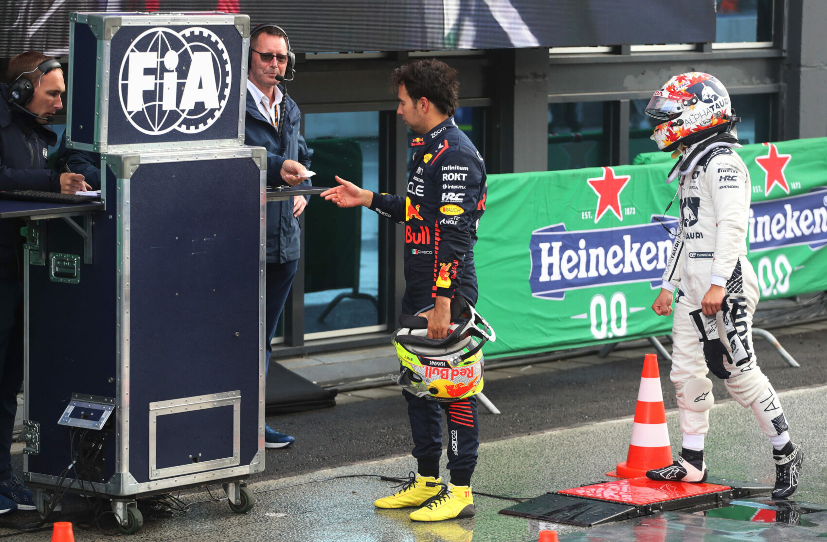 Pérez egy újabb pocsék hétvégével biztosította ülését 2024-re