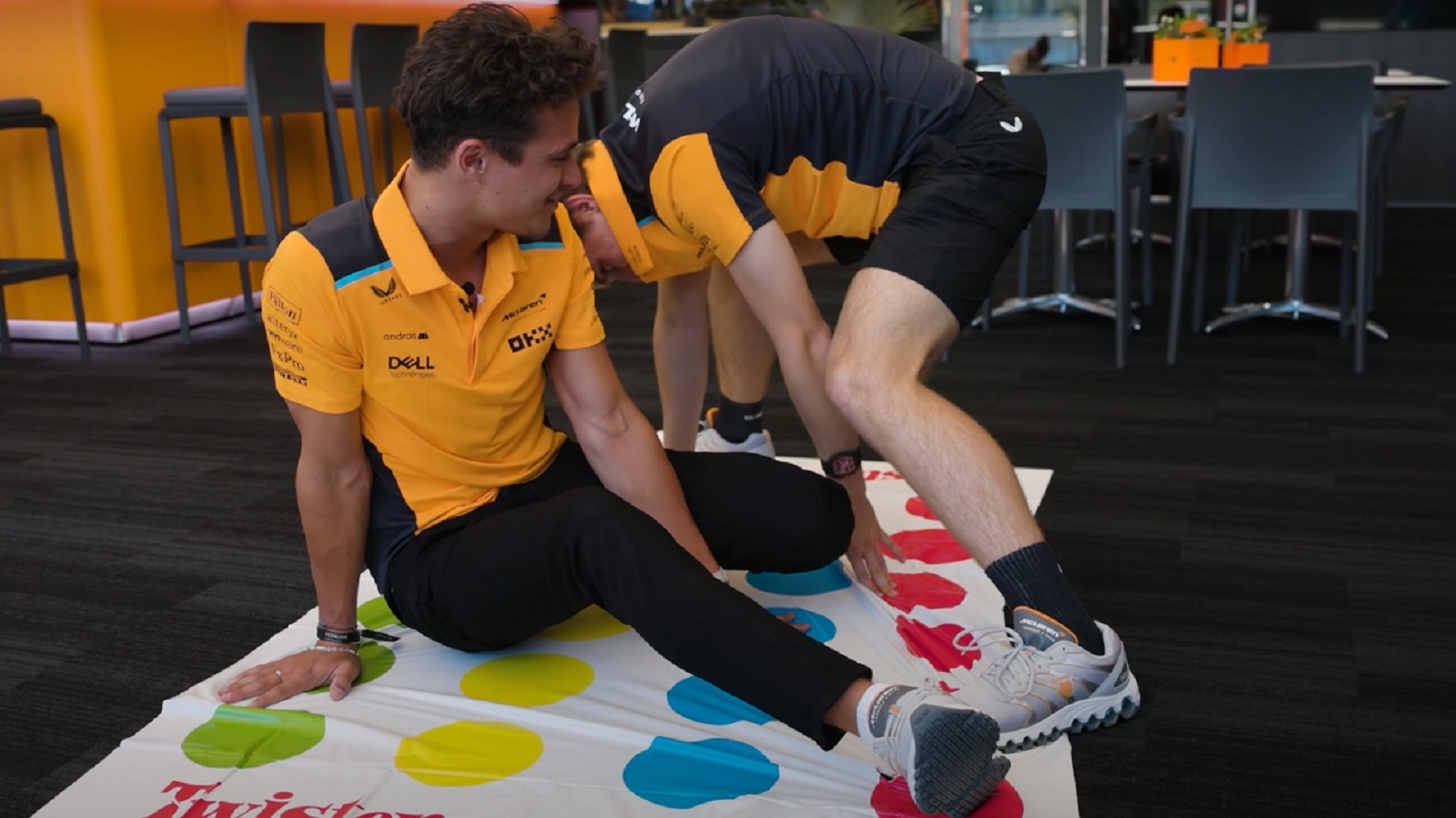 „Oscar, nem teheted a lábad a lábaim közé” – kiáltott fel Norris nevetve