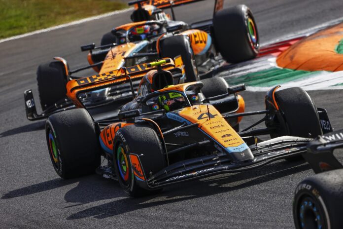 Lando Norris, Oscar Piastri, McLaren