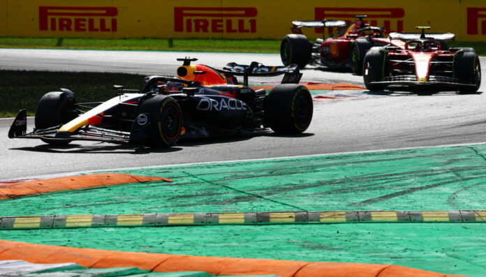 F1 Max Verstappen Red Bull Carlos Sainz Ferrari