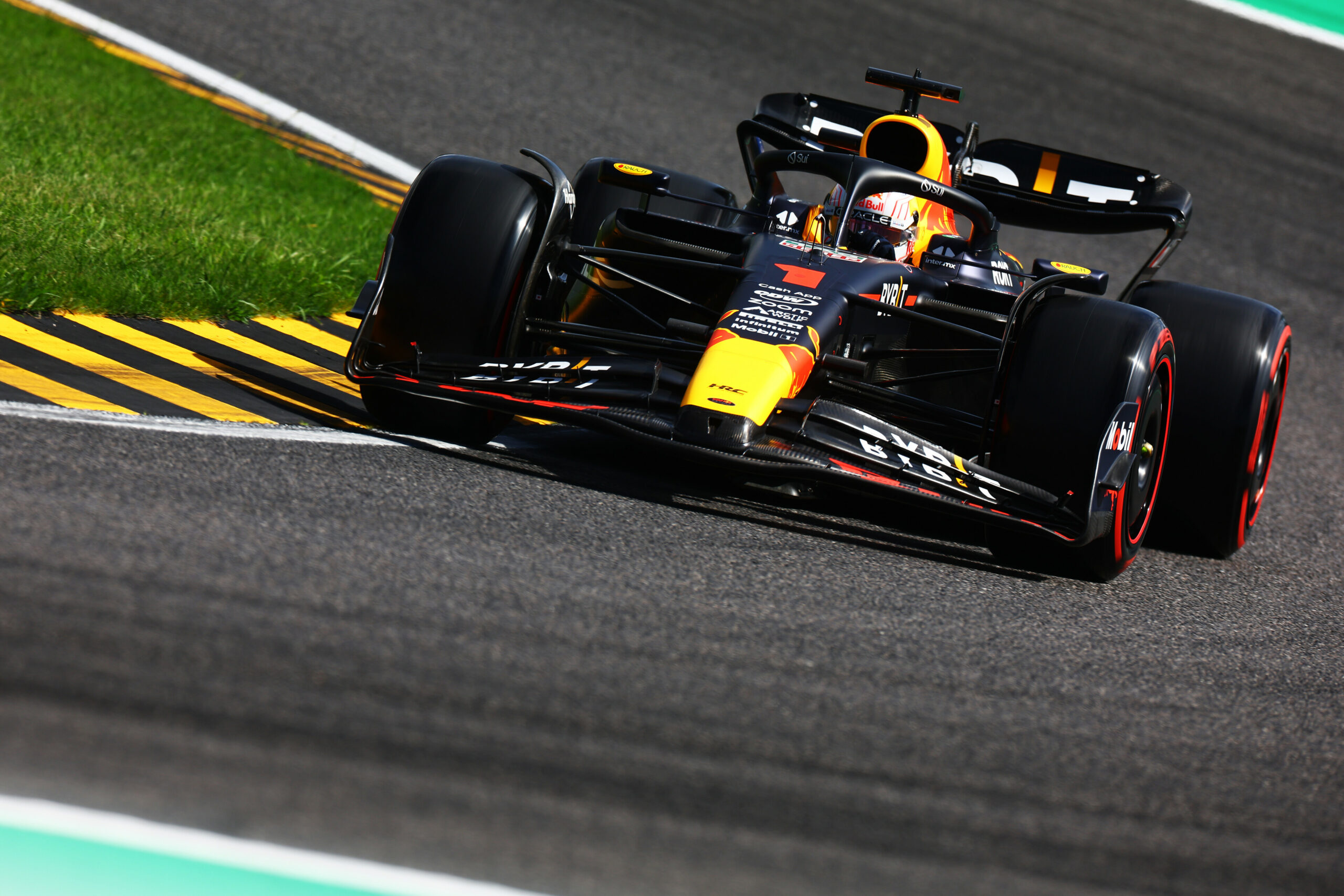 A McLaren támadási közelségben Verstappenhez az utolsó edzésen
