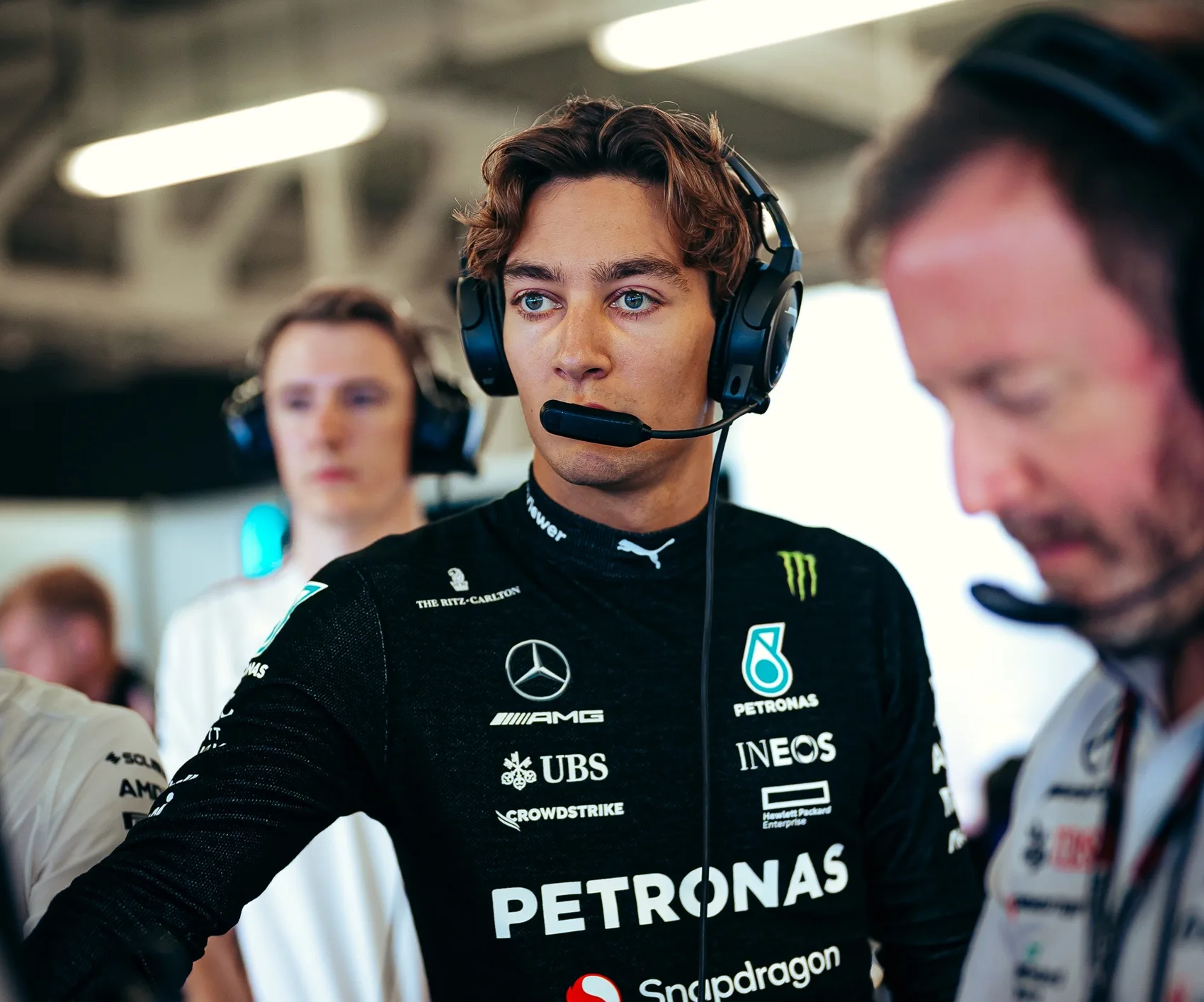 A rémültében katasztrófára készülő Russell újítást sürget