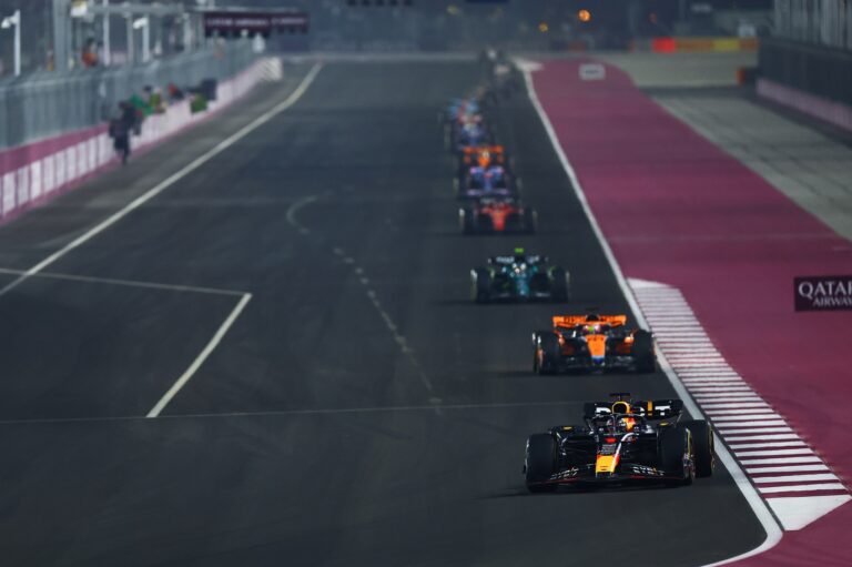 Max Verstappen, Oscar Piastri, Fernando Alonso, Charles Leclerc, Red Bull, McLaren, Aston Martin Ferrari, Katar, Katari Nagydíj