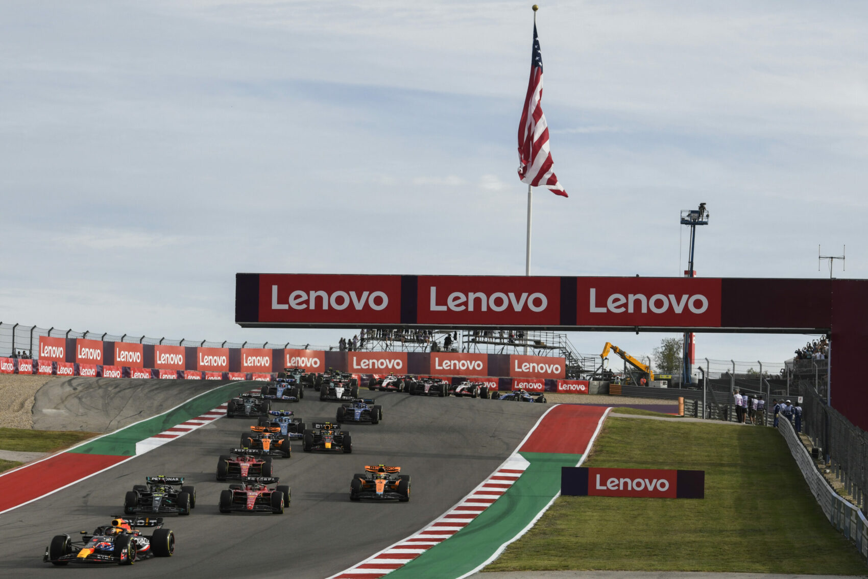 Horner szerint csak egy korábban már elvetett megoldás menthetné meg a sprintfutamokat