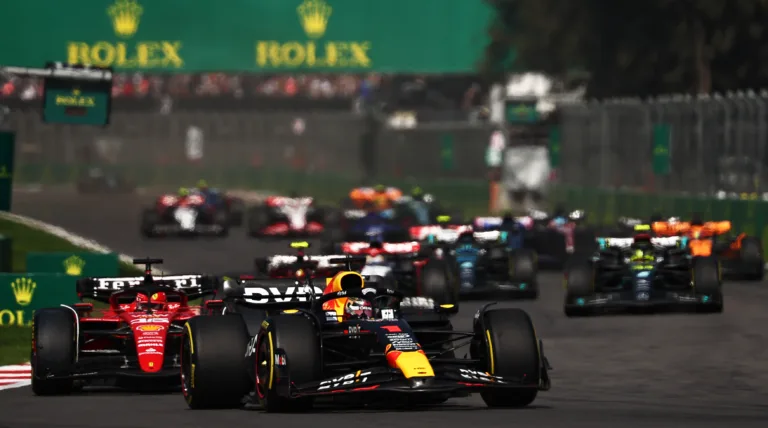 F1 Mexikói Nagydíj Max Verstappen Red Bull Charles Leclerc Ferrari mezőny