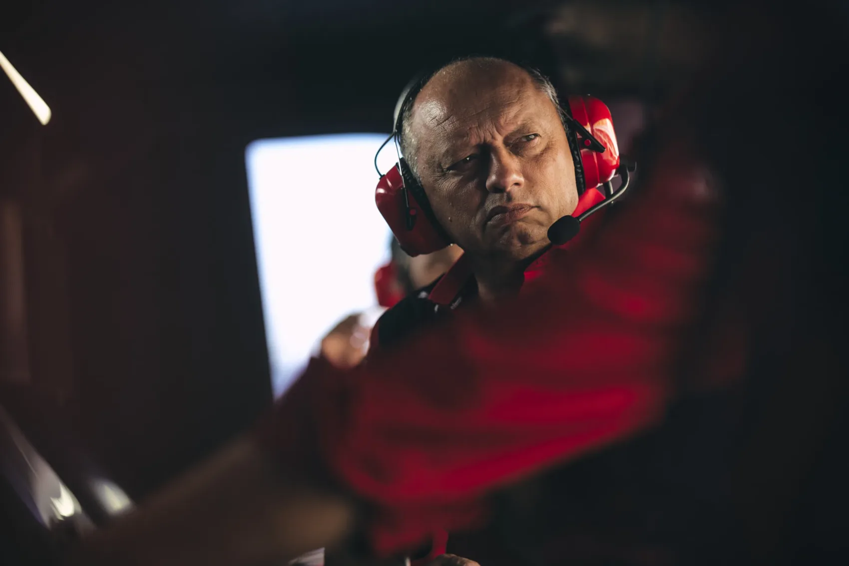 Csúnya beszéd miatt magyarázkodhatott a Ferrari és a Mercedes csapatfőnöke