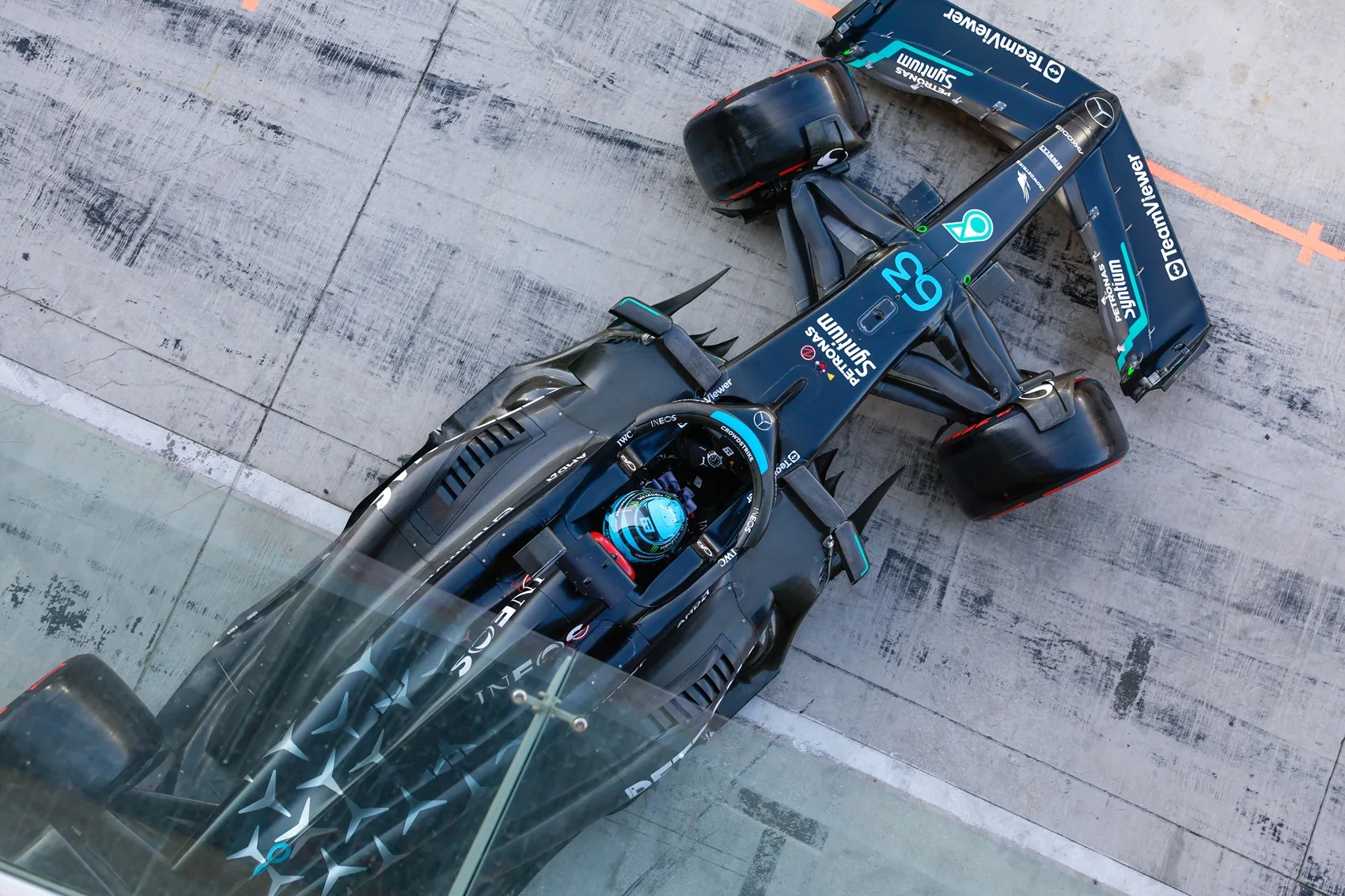 Russell autót tört a teszten, a Mercedes kivizsgálja, mi történt