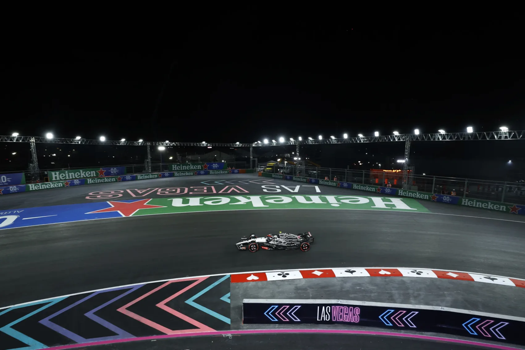 Nem úszta meg az F1: a nézők beperelték őket a Las Vegas-i Nagydíjon történtek miatt