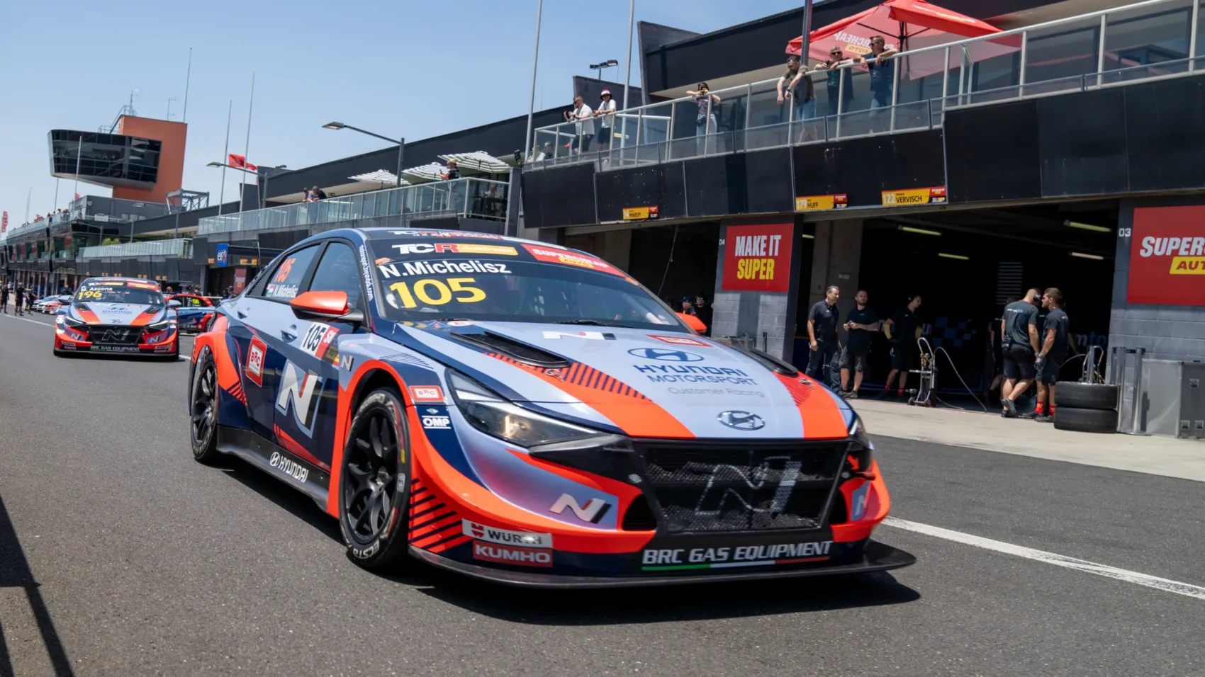 Magyarországon is közvetítik a címvédő Michelisz Norbert idei futamait