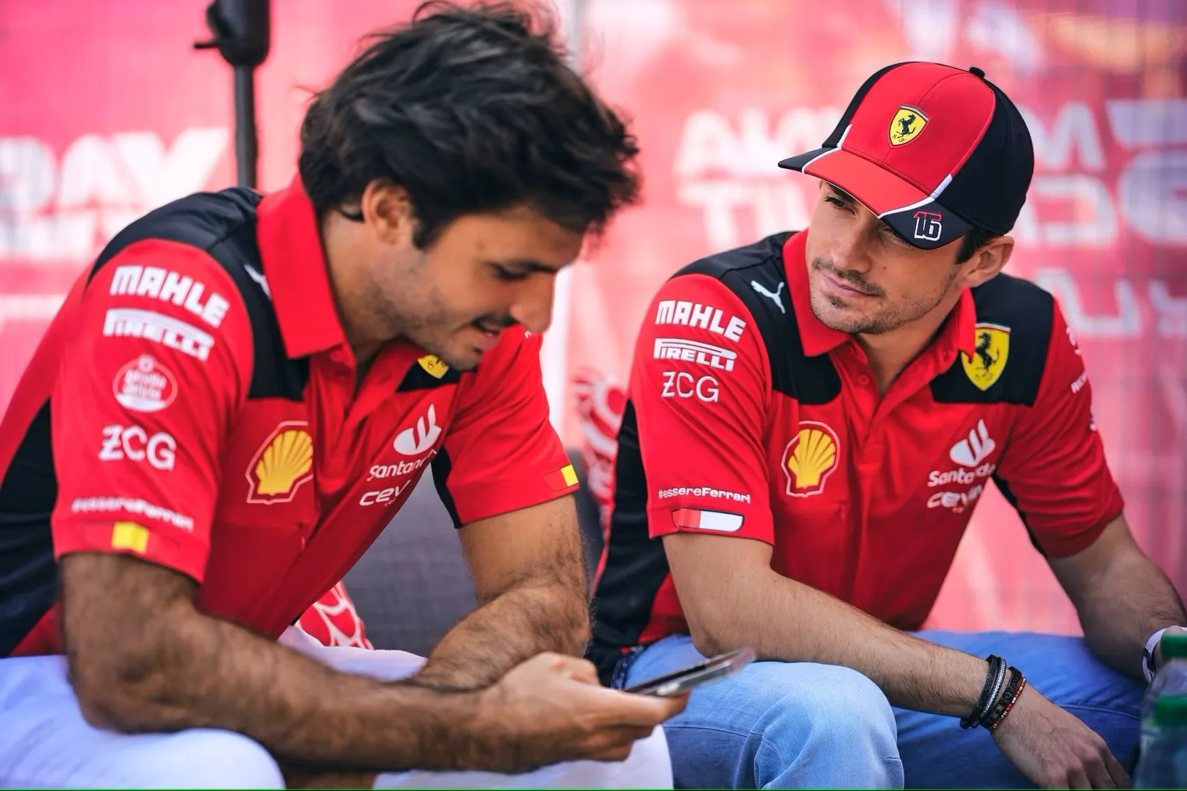 Eldőlt, milyen sorsot szán a Ferrari a versenyzőinek?