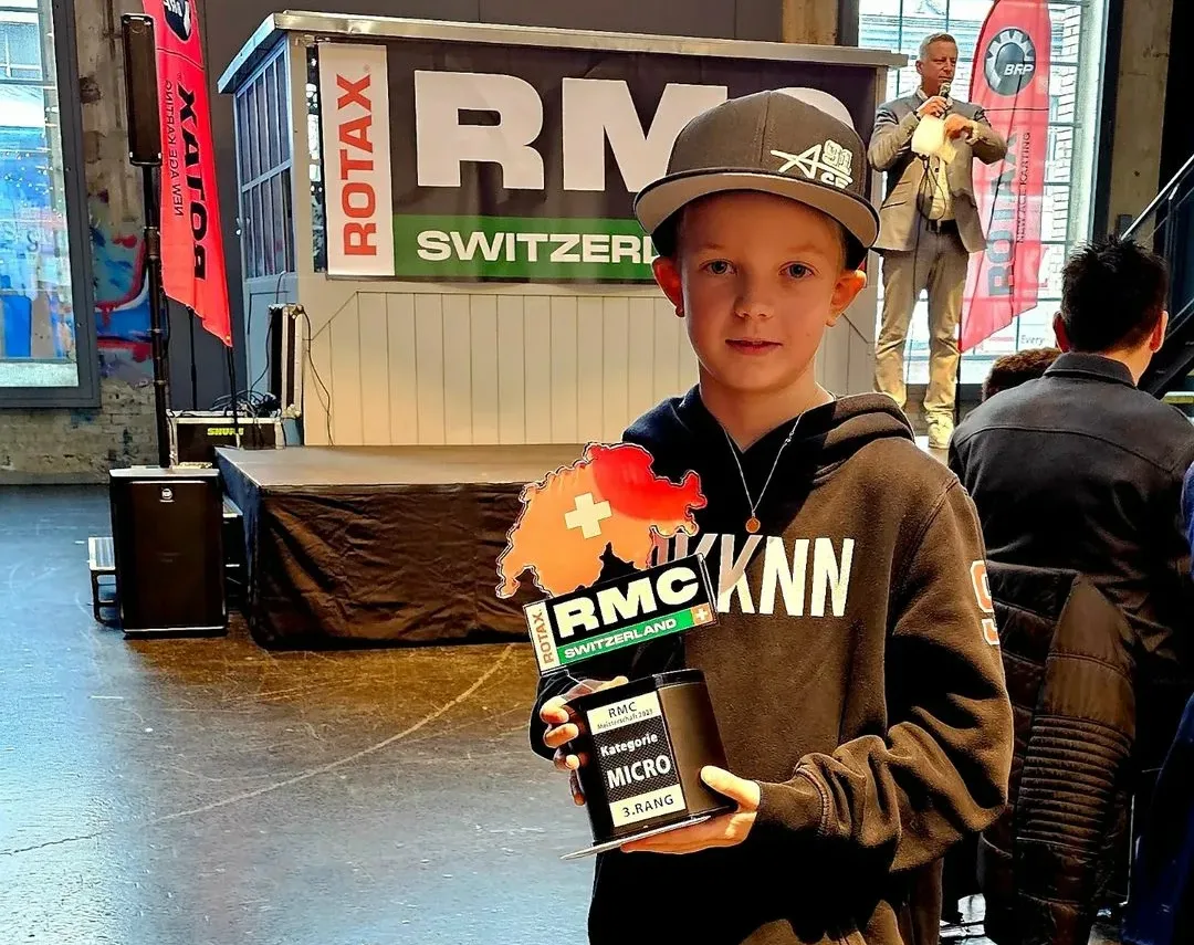 Räikkönen profi szimulátorba ültette fiát: kiderült, melyikük a gyorsabb