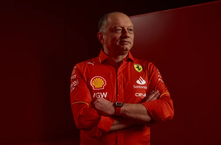 A Ferrari csapatfőnöke bevallotta, szüksége van a „seggbe rúgásra”