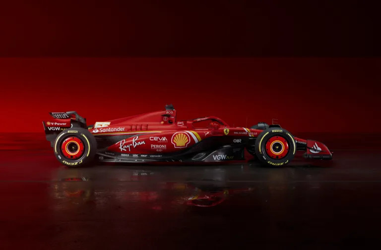 Máris pályán az új Ferrari, optimista versenyzőkkel (videó)