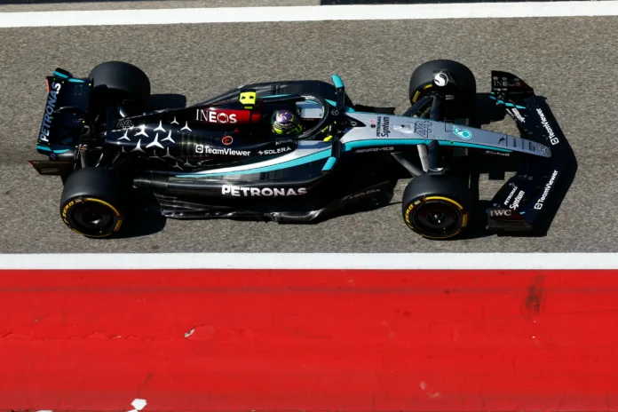 Mercedes, Hamilton