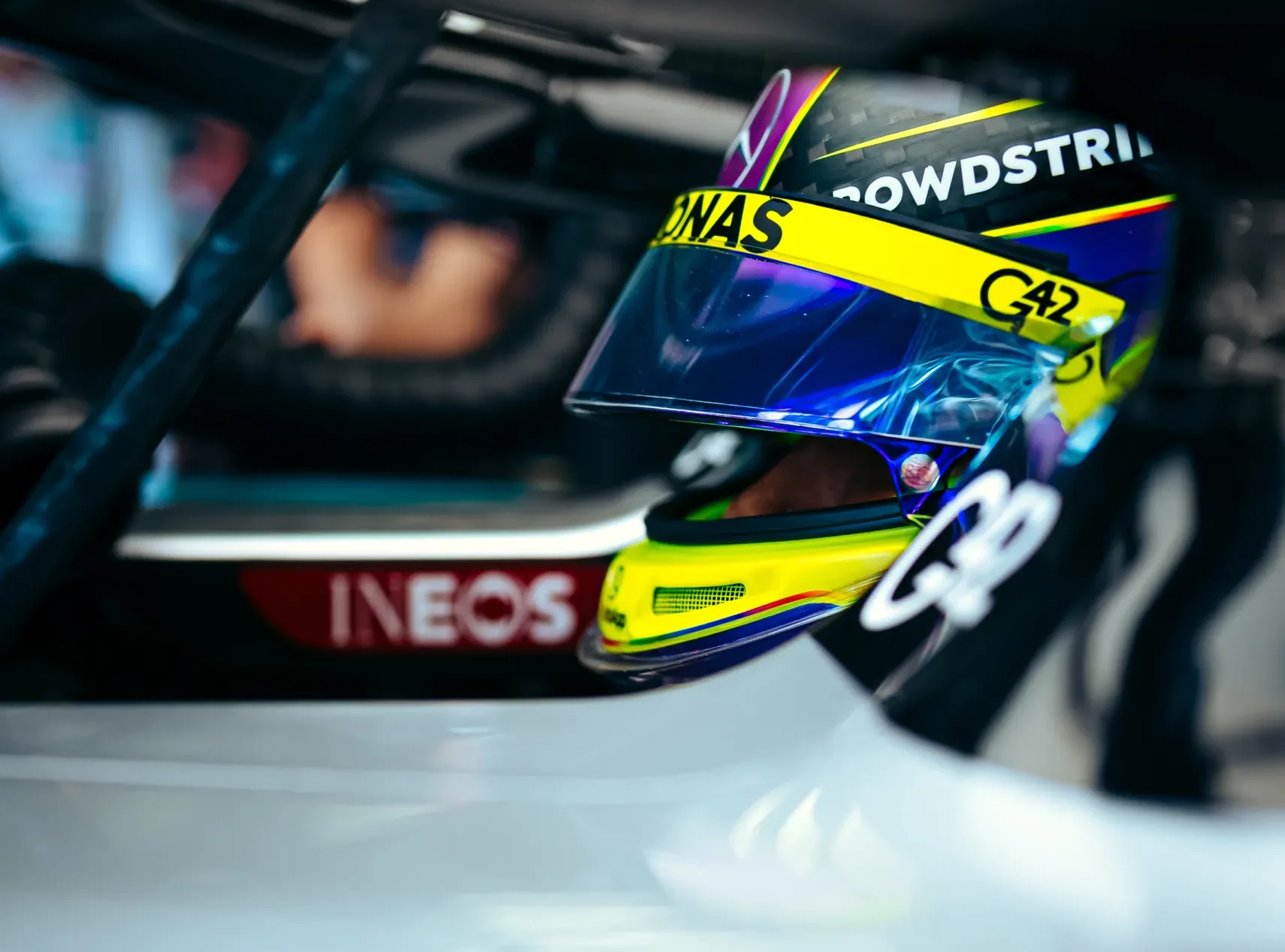 Hamilton a szülei előtt is az utolsó pillanatig titkolta a ferraris szerződést