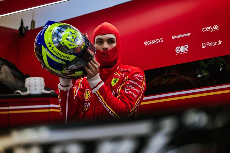 Bearman reméli, a következő versenyen már nem vezet a Ferrarinál