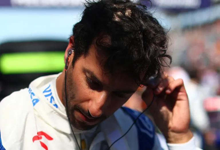 Ricciardo nem akarja meghallani a vészjósló hangokat