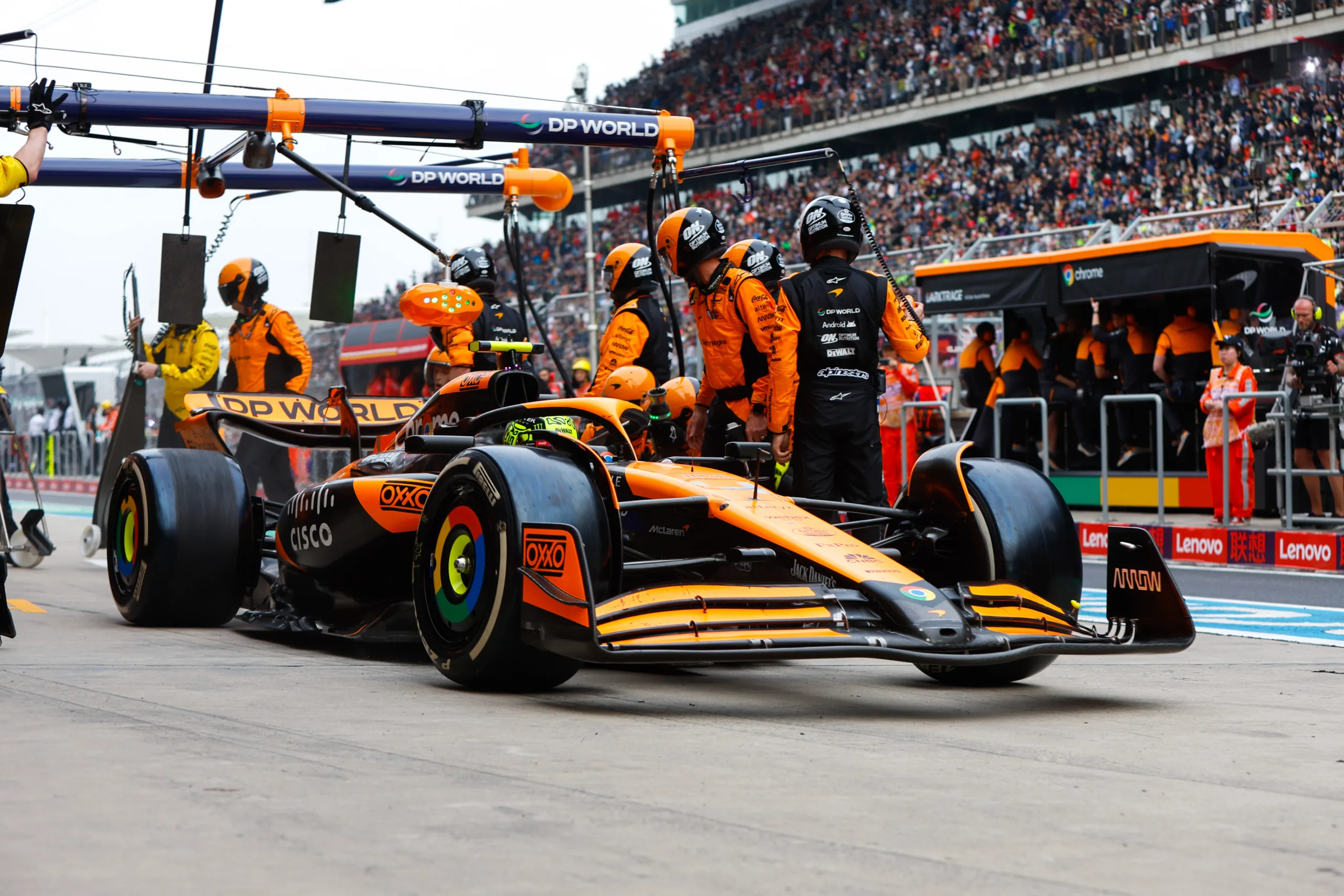 „Nem tolattam!” – próbálta átverni Norris a hallgatóságot, miután mérnöke félrevezette