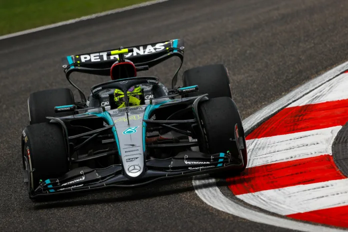 Hamilton Mercedes Kínai