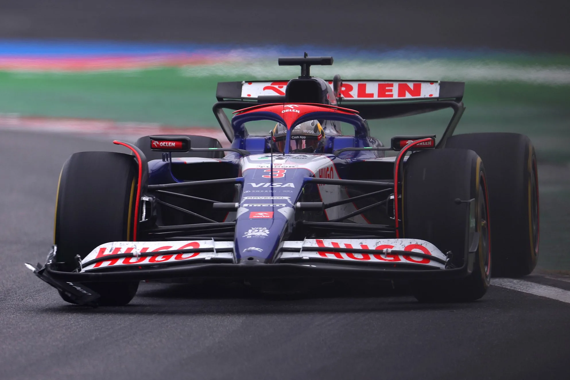 Közvetetten Ricciardo is büntetést kapott azért, mert Stroll felöklelte hátulról