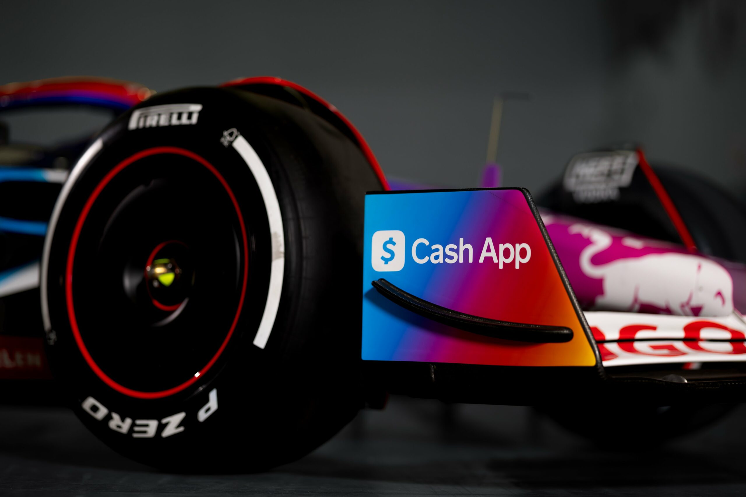 A Ferrari festése a különleges? Ricciardo csapata a szivárvánnyal kelt versenyre Miamiban