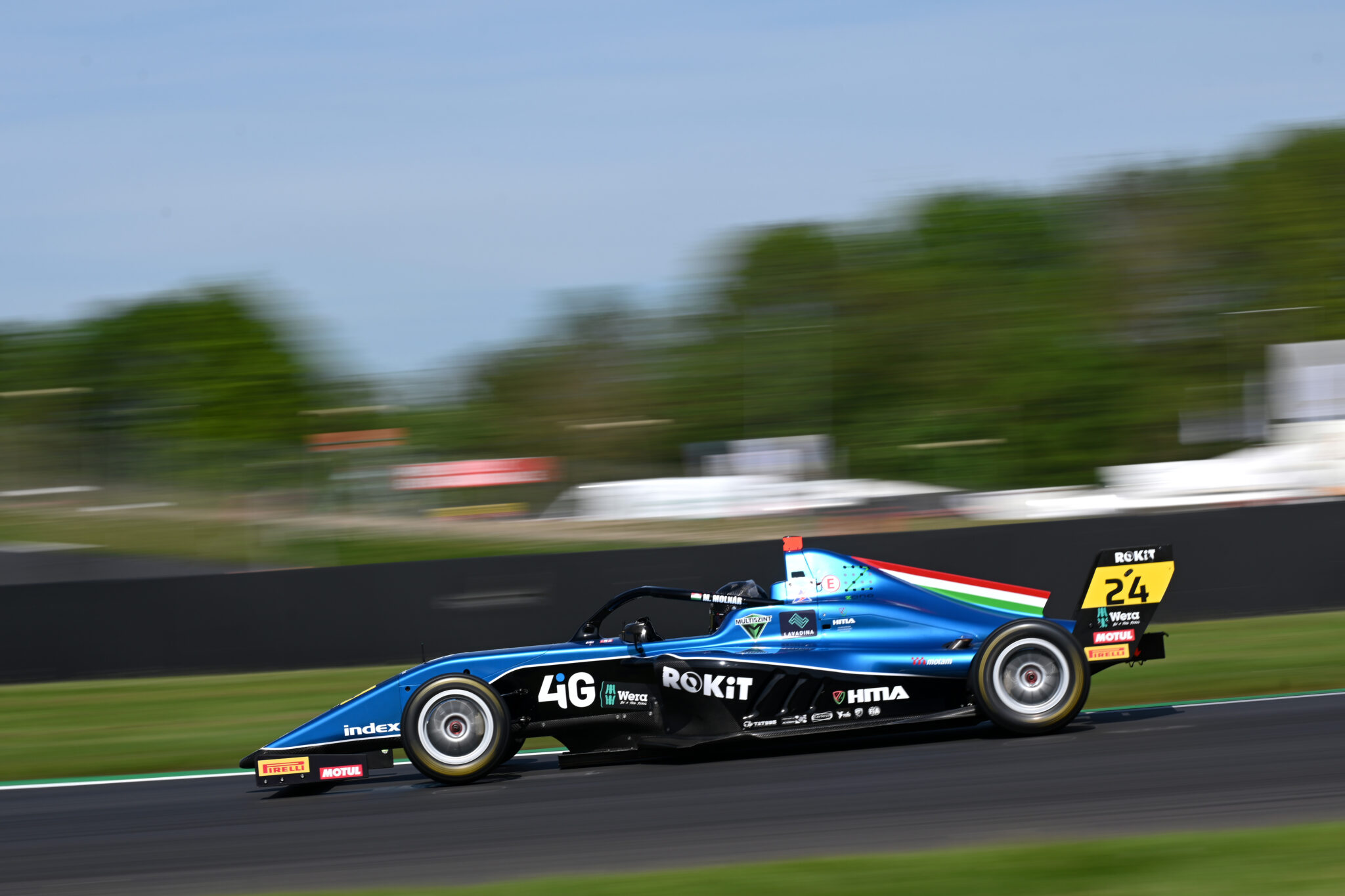 Molnár Martin, Brands Hatch, Virtuosi