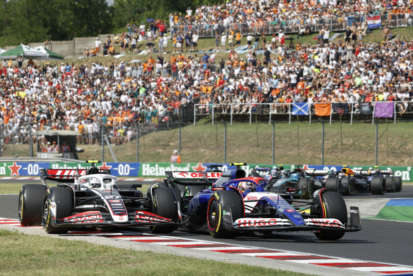 Cenzúrázzák az F1-et, Verstappen szerint értelmetlen óvni a gyerekeket