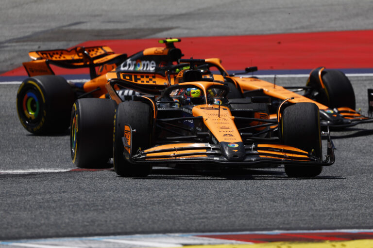 A győzelemről való lecsúszás 59 éves rekordját állította be a McLaren