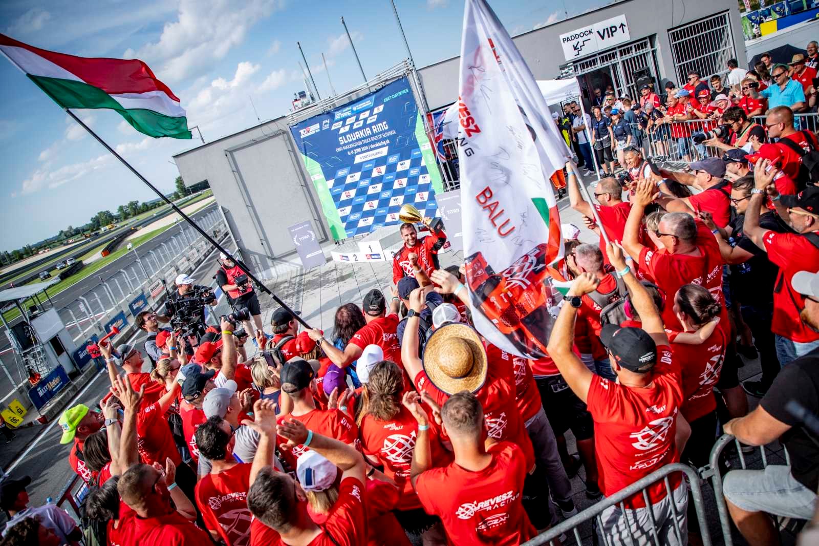 Kiss Norbert a Nürburgringen versenyzik, Molnár Martinért is szurkolhatunk a hétvégén