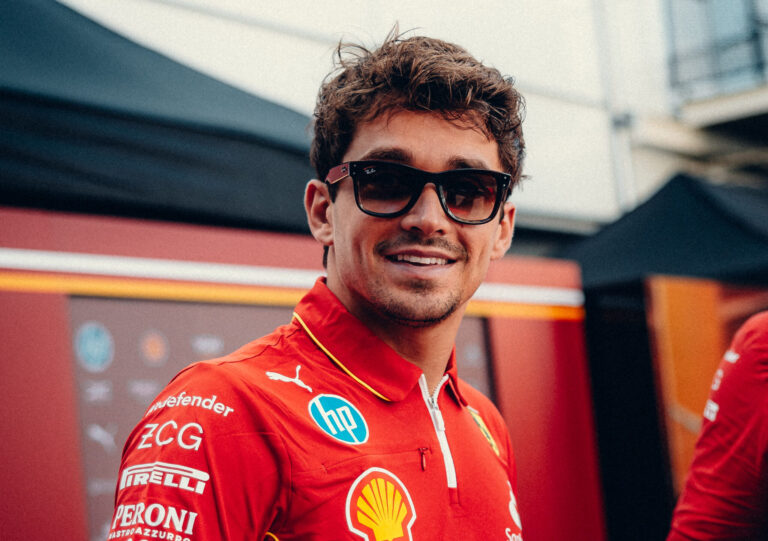 Leclerc tud egy Hamiltonnál fontosabb tényezőt, ami nagyot lökhet a Ferrarin