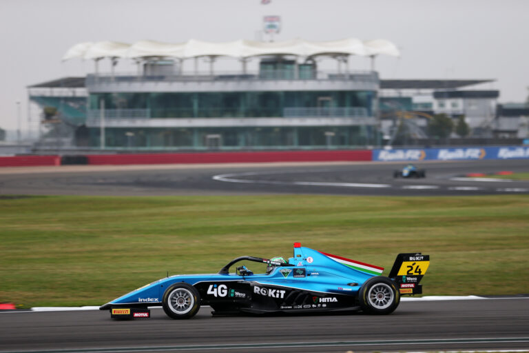 Molnár Martin, Virtuosi Racing, Silverstone