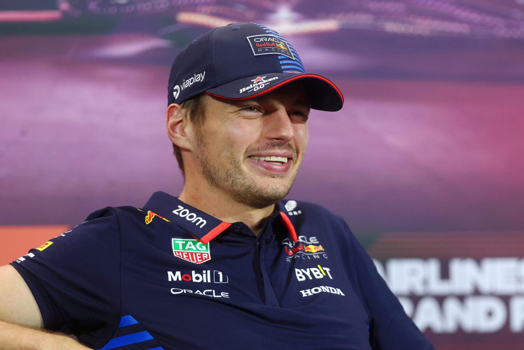 Verstappen kicselezni készül az FIA-t, hogy ne kapjon büntetést a káromkodásért