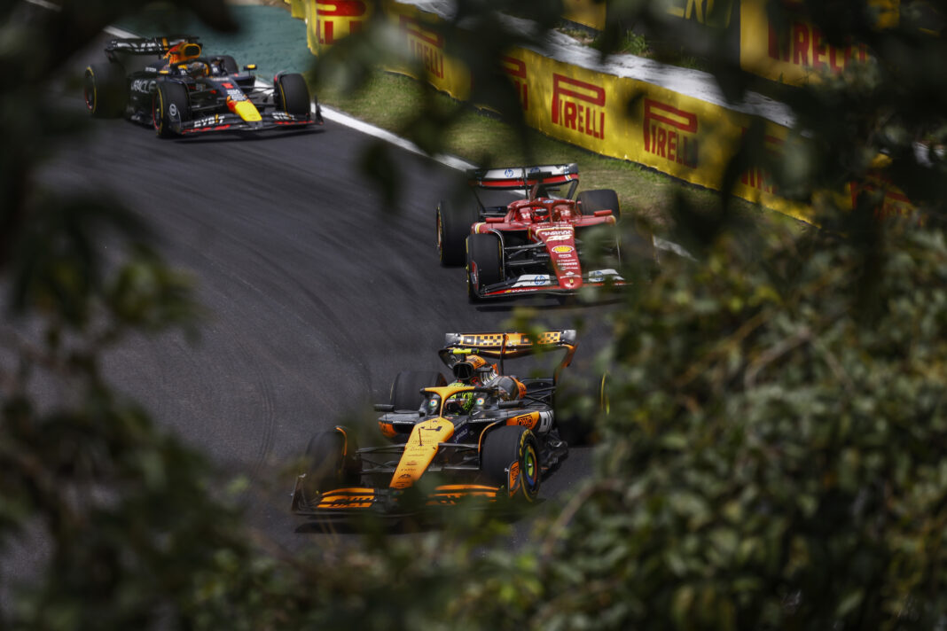 Lando Norris, McLaren, Charles Leclerc, Ferrari, Max Verstappen, Red Bull, Brazil Nagydíj, sprint