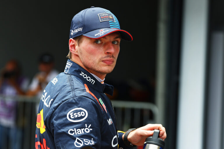 Verstappen visszakaphatja régi csapattársát a pilótapiac újabb észbontó fordulatában