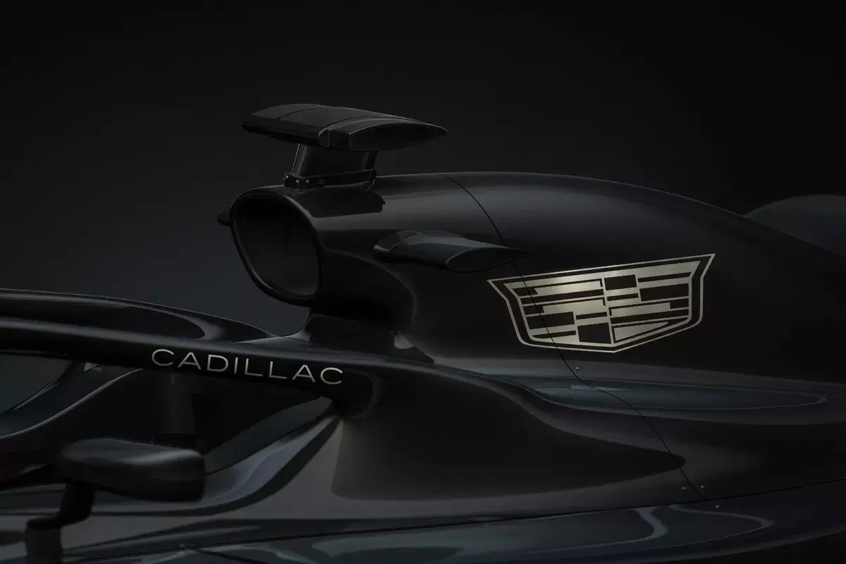 Hamarosan új pilótát jelent be a Cadillac F1-es csapata