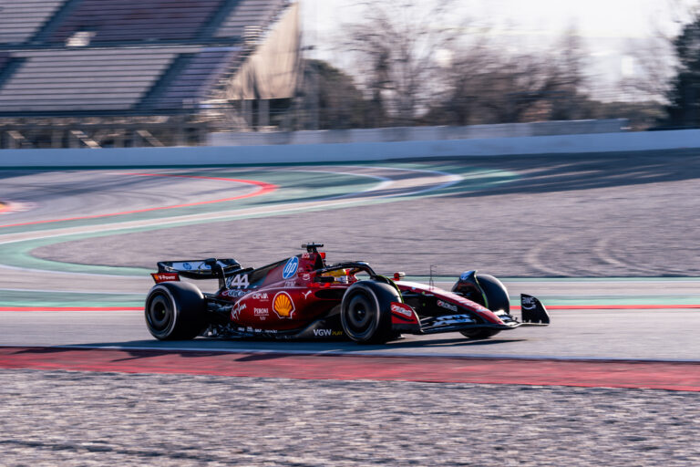 Lewis Hamilton, Ferrari, teszt, Barcelona