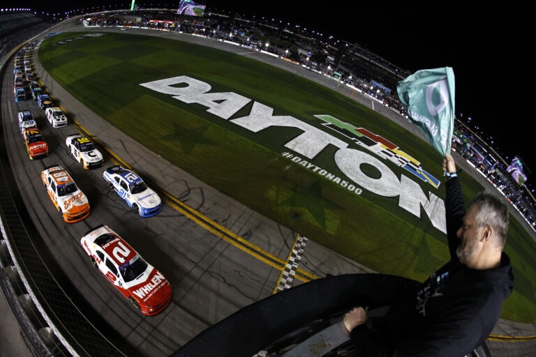 Vasárnap rendezik a Daytona 500-at, Molnár Martin is újra versenyez – hétvégi autósport-ajánló